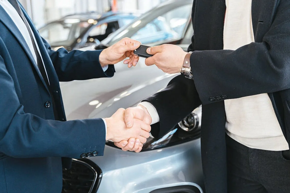 Report Criticizes Auto Franchise System 