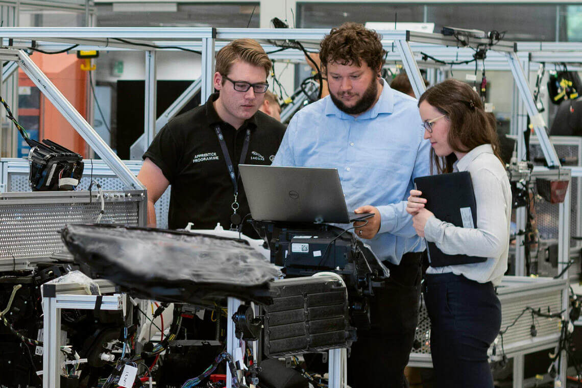Jobs Rise by 115,000 in April