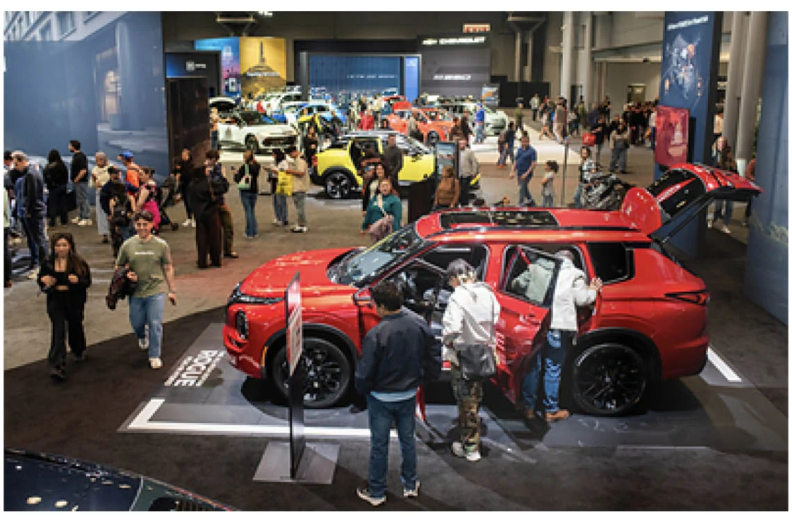International Auto Show Looks Forward