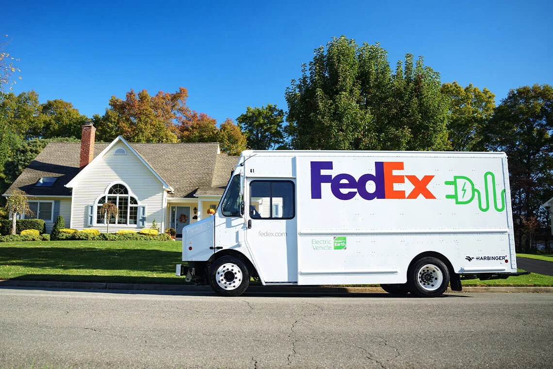 FedEx Orders 2,000 Electric Trucks for $300 Million 