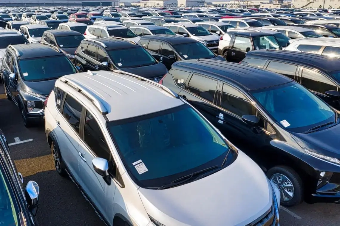 Wholesale Auto Prices Decline